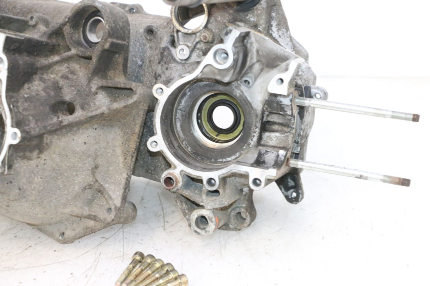 photo de CARTER BAS MOTEUR MBK NITRO 50 (2004 - 2008) - Autre angle de vue