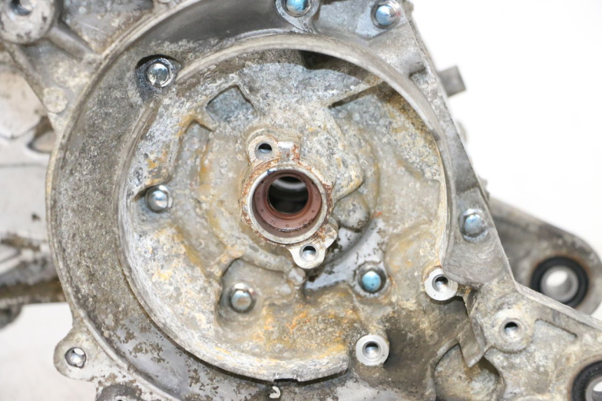 photo de CARTER BAS MOTEUR SYM ORBIT 2 50 (2008 - 2014) - Aperçu profil