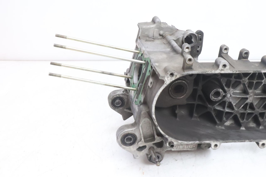 photo de CARTER BAS MOTEUR SYM ORBIT III 3 4T 50 (2021 - 2025) - Vue rapprochée