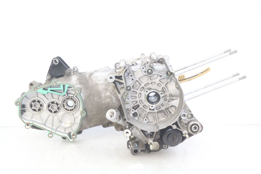 photo de CARTER BAS MOTEUR PIAGGIO VESPA GTS IGET ABS 125 (2017 - 2023)