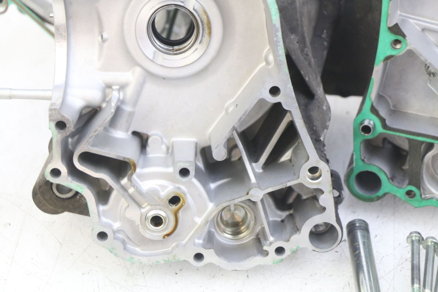 photo de CARTER BAS MOTEUR PIAGGIO VESPA GTS IGET ABS 125 (2017 - 2023)