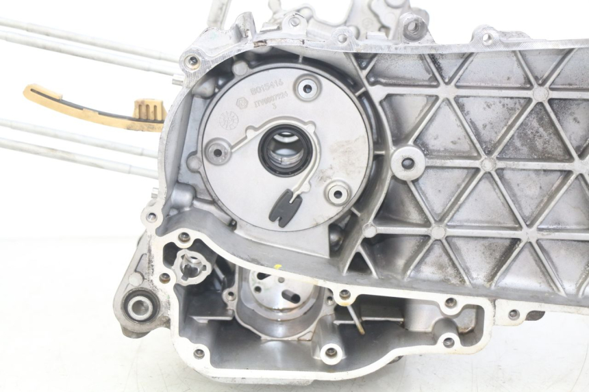 photo de CARTER BAS MOTEUR PIAGGIO VESPA GTS IGET ABS 125 (2017 - 2023)