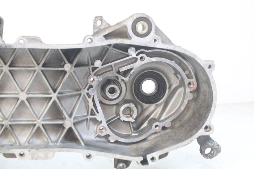 photo de CARTER BAS MOTEUR PIAGGIO VESPA LX 2T 50 (2005 - 2013)