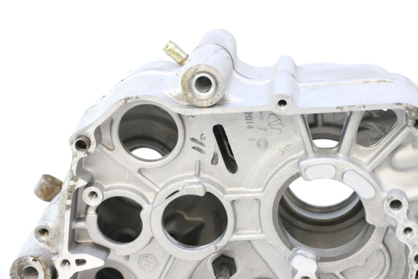 photo de CARTER BAS MOTEUR APOLLO RFZ 125 - Points de fixation