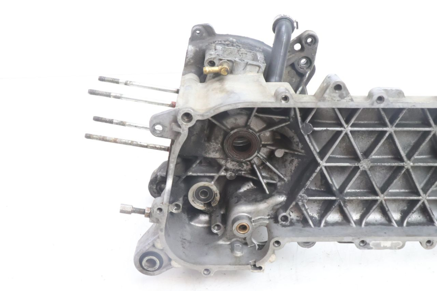 photo de CARTER BAS MOTEUR GILERA RUNNER SP 50 (2002 - 2004) - État de surface