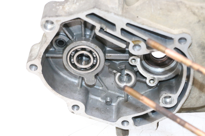 photo de CARTER BAS MOTEUR KEEWAY RY6 2T 50 (2011 - 2019) - Autre angle de vue