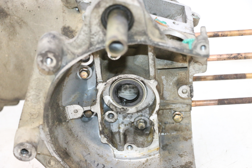 photo de CARTER BAS MOTEUR KEEWAY RY6 2T 50 (2011 - 2019) - État de surface