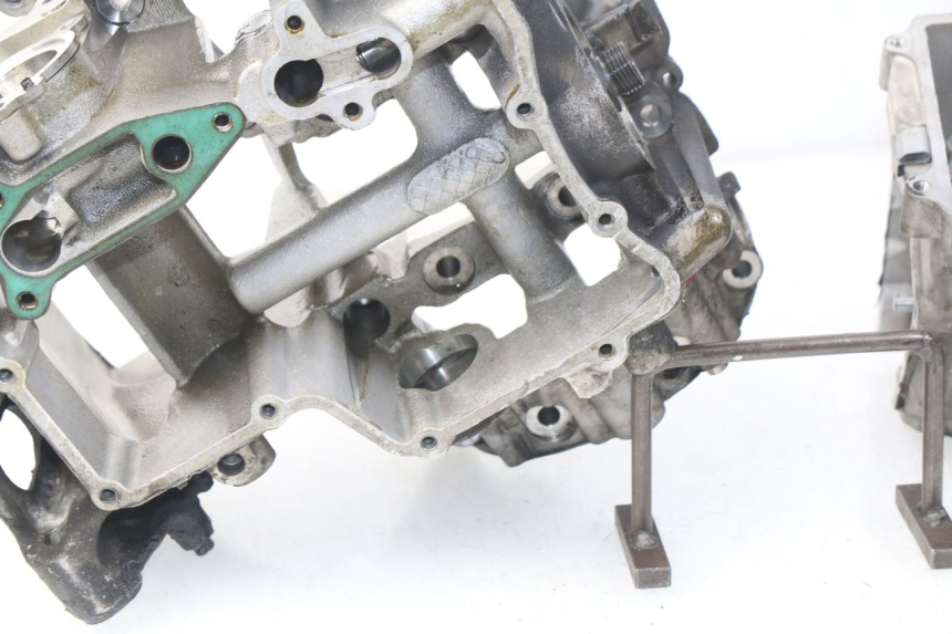 photo de CARTER BAS MOTEUR BMW S RR ABS S1000RR 1000 (2009 - 2011) - Marquages et références