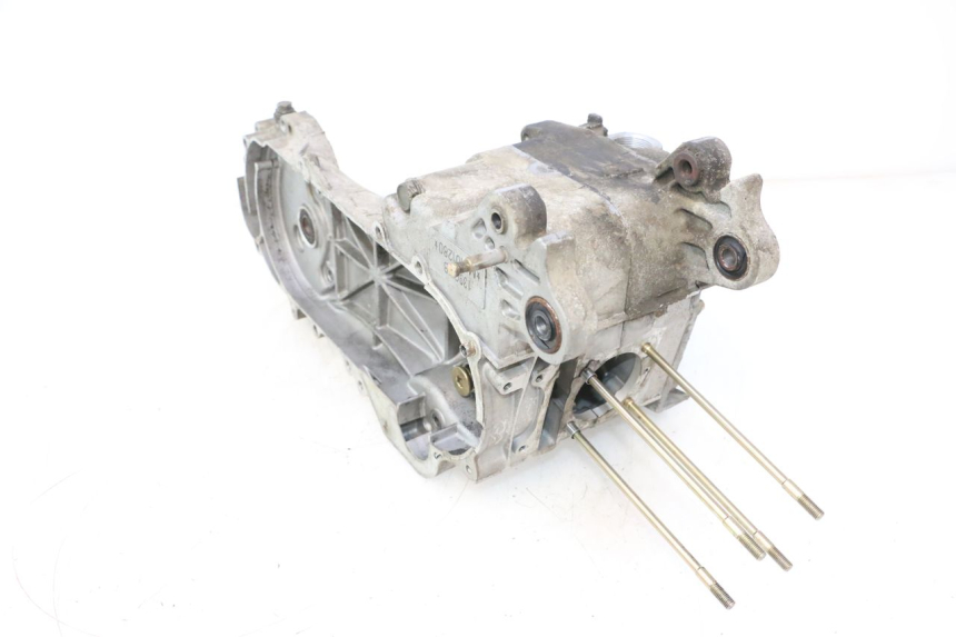 photo de CARTER BAS MOTEUR JM MOTORS SANTANA 50 (2014 - 2023) - Points de fixation