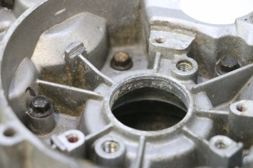 photo de CARTER BAS MOTEUR DERBI SENDA 50 (2003 - 2005) - Gros plan technique