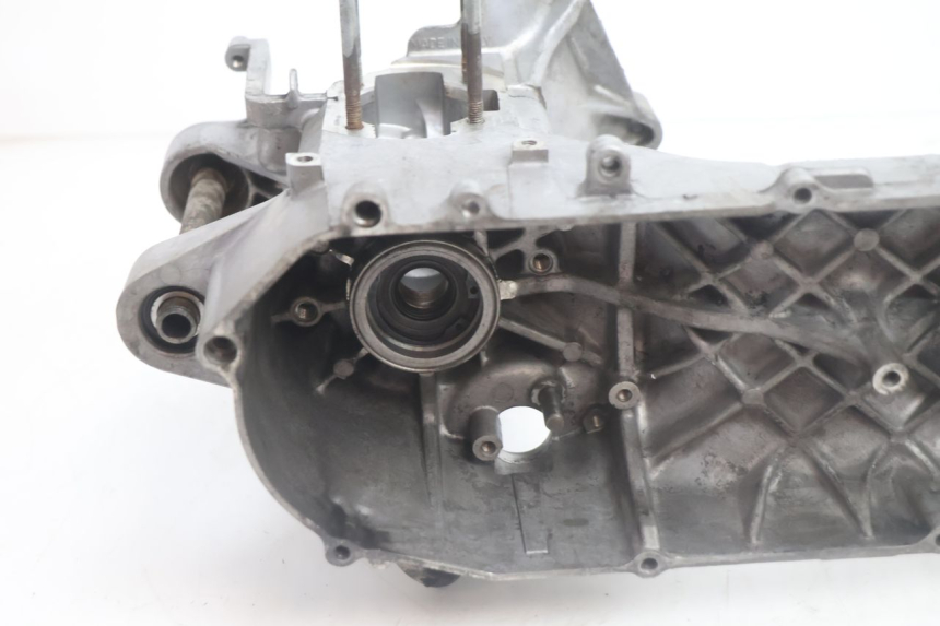 photo de CARTER BAS MOTEUR YAMAHA SLIDER 50 (1999 - 2004) - Détail de la pièce