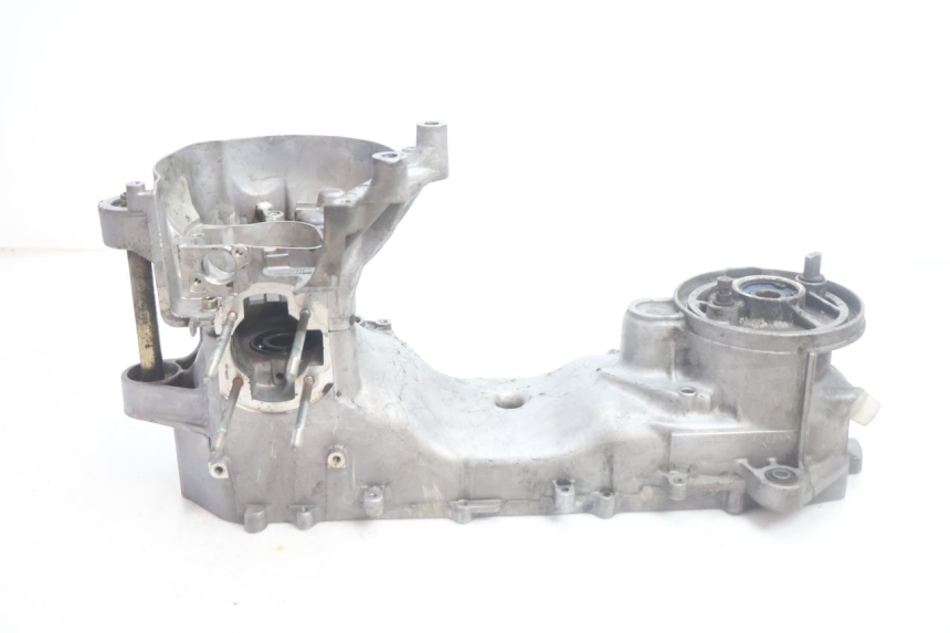 photo de CARTER BAS MOTEUR YAMAHA SLIDER 50 (1999 - 2004) - Détails caractéristiques