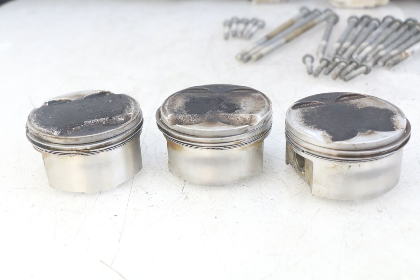 photo de CARTER BAS MOTEUR TRIUMPH SPRINT ST 955 (1999 - 2001)