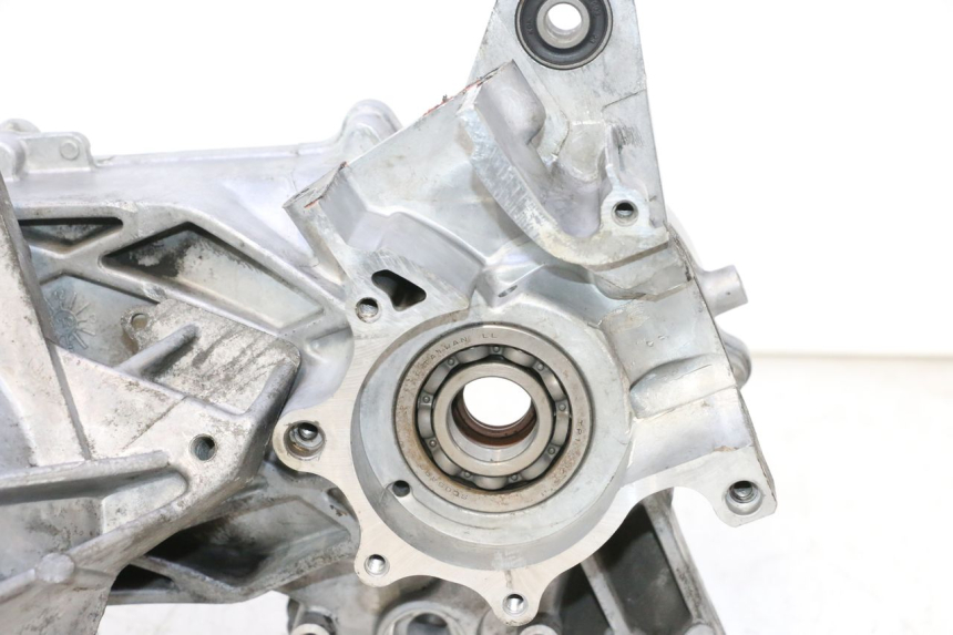 photo de CARTER BAS MOTEUR KYMCO SUPER 8 2T 50 (2007 - 2013) - Autre angle de vue