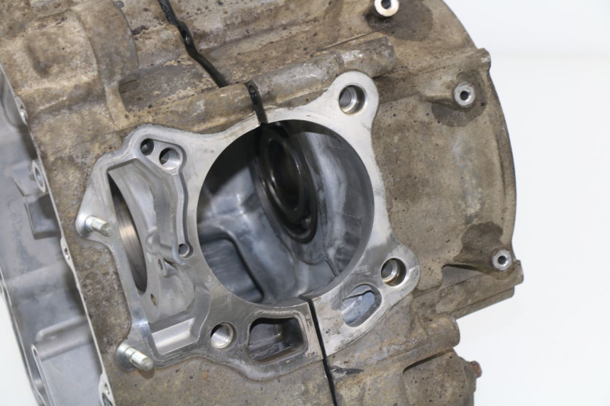 photo de CARTER BAS MOTEUR SUZUKI BURGMAN 125 (2007 - 2014)