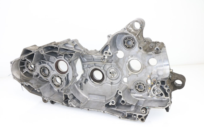 photo de CARTER BAS MOTEUR SUZUKI BURGMAN EXECUTIVE ABS 650 (2006 - 2012)