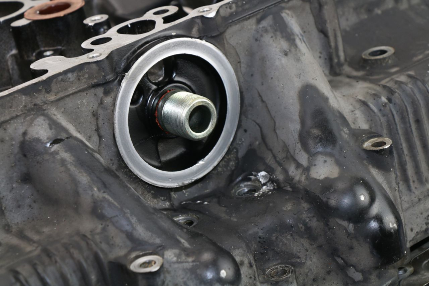 photo de CARTER BAS MOTEUR SUZUKI GSF S BANDIT ABS 650 (2005 - 2006) - Détail de la pièce