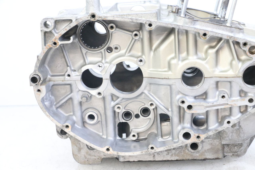 photo de CARTER BAS MOTEUR SUZUKI GSX E 250 (1982 - 1983)