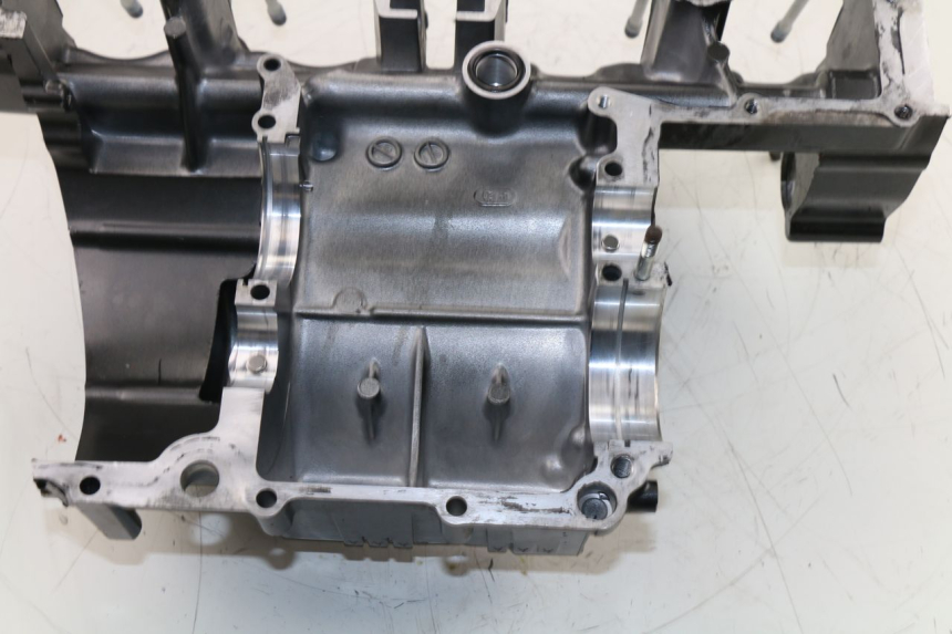photo de CARTER BAS MOTEUR SUZUKI GSX  INAZUMA 750 (1998 - 2003)