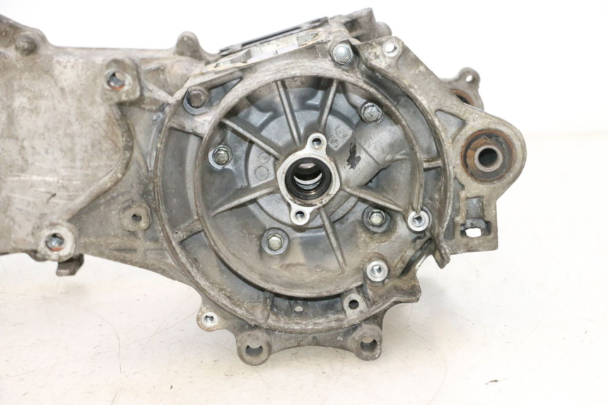 photo de CARTER BAS MOTEUR PEUGEOT TREKKER 50 (1995 - 2004) - Zoom composants