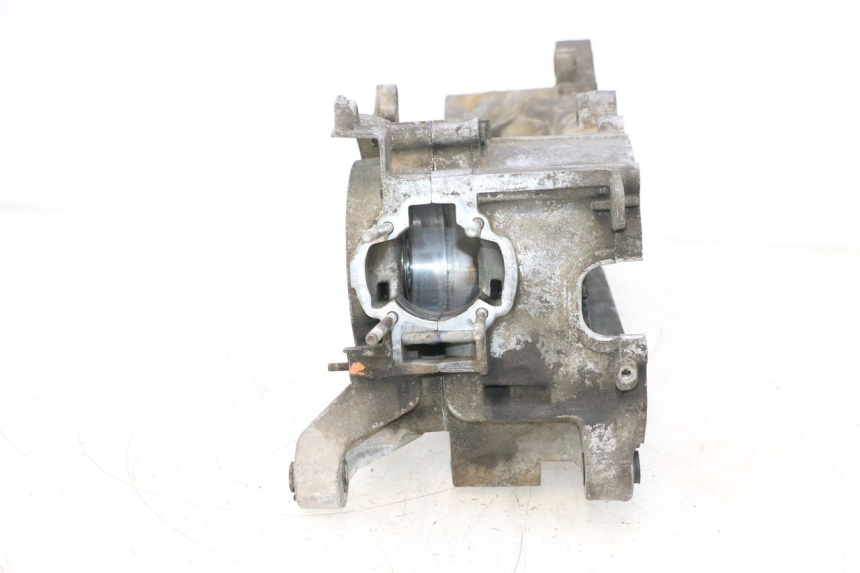 photo de CARTER BAS MOTEUR PIAGGIO TYPHOON 50 (2000 - 2009) - Détails caractéristiques