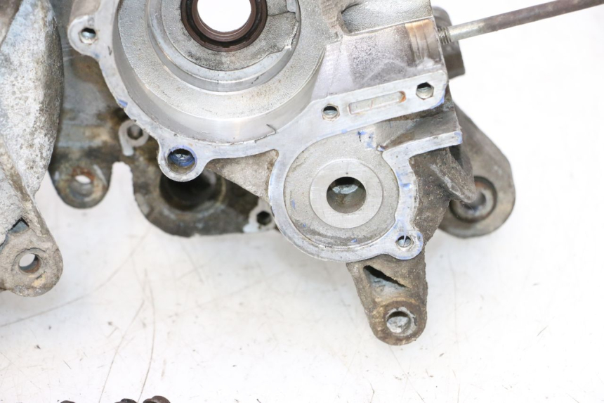 photo de CARTER BAS MOTEUR PIAGGIO TYPHOON 50 (2000 - 2009) - Aperçu profil