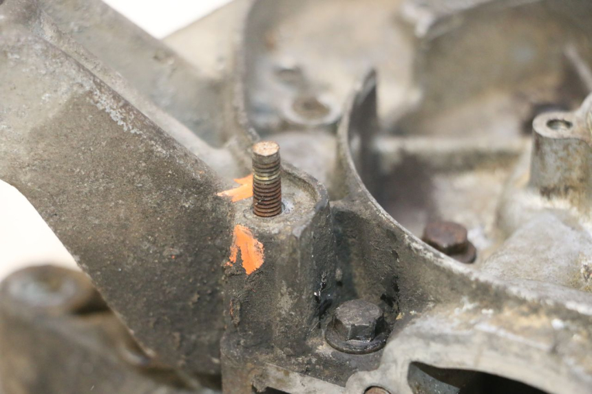 photo de CARTER BAS MOTEUR PIAGGIO TYPHOON 50 (2000 - 2009) - Autre angle de vue