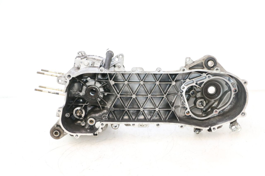 photo de CARTER BAS MOTEUR PIAGGIO TYPHOON 50 (2000 - 2009) - Vue d’ensemble