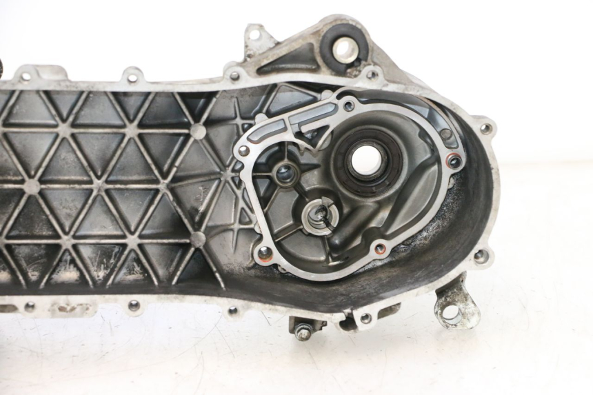 photo de CARTER BAS MOTEUR PIAGGIO TYPHOON 50 (2000 - 2009) - État de surface