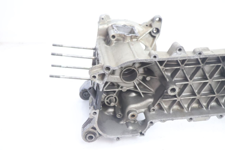 photo de CARTER BAS MOTEUR PIAGGIO TYPHOON 50 (1993 - 1999) - Zoom composants