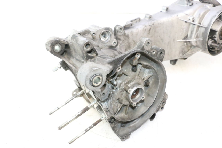 photo de CARTER BAS MOTEUR PIAGGIO VESPA PRIMAVERA 2T 50 (2013 - 2018) - Détail de la pièce