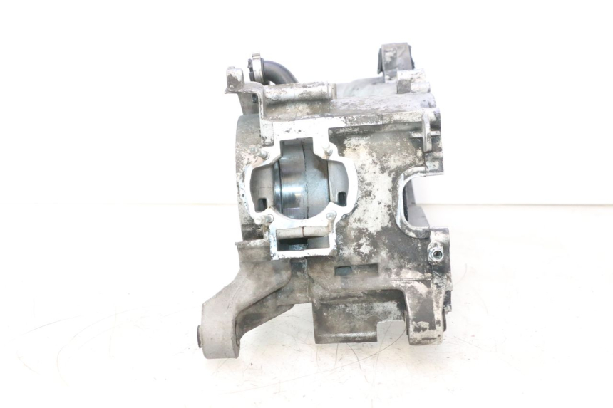 photo de CARTER BAS MOTEUR PIAGGIO VESPA PRIMAVERA 2T 50 (2013 - 2018) - État de surface