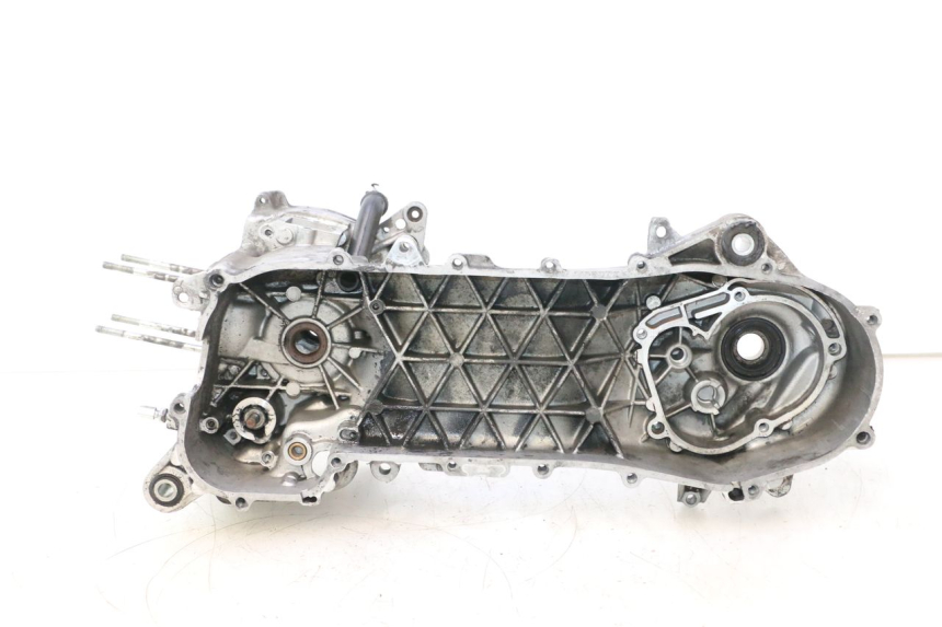 photo de CARTER BAS MOTEUR PIAGGIO VESPA PRIMAVERA 2T 50 (2013 - 2018) - Pièce contrôlée