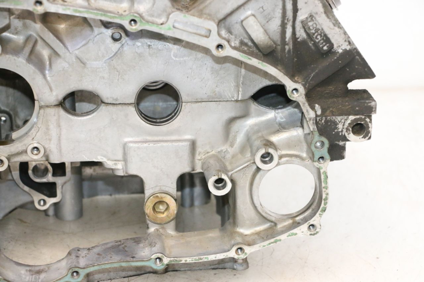 photo de CARTER BAS MOTEUR HONDA VFR FI RC46 800 (1998 - 2001) - État de surface