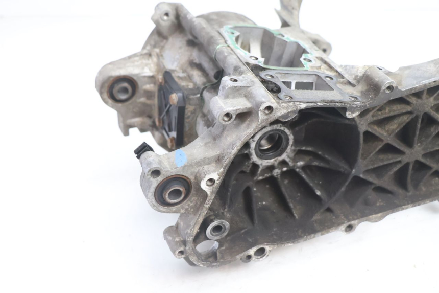 photo de CARTER BAS MOTEUR PEUGEOT VIVACITY 50 (2004 - 2009) - Détail de la pièce