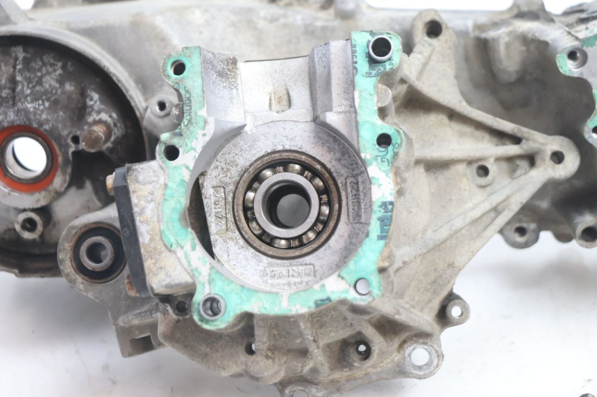 photo de CARTER BAS MOTEUR PEUGEOT VIVACITY 50 (2004 - 2009) - Vue rapprochée