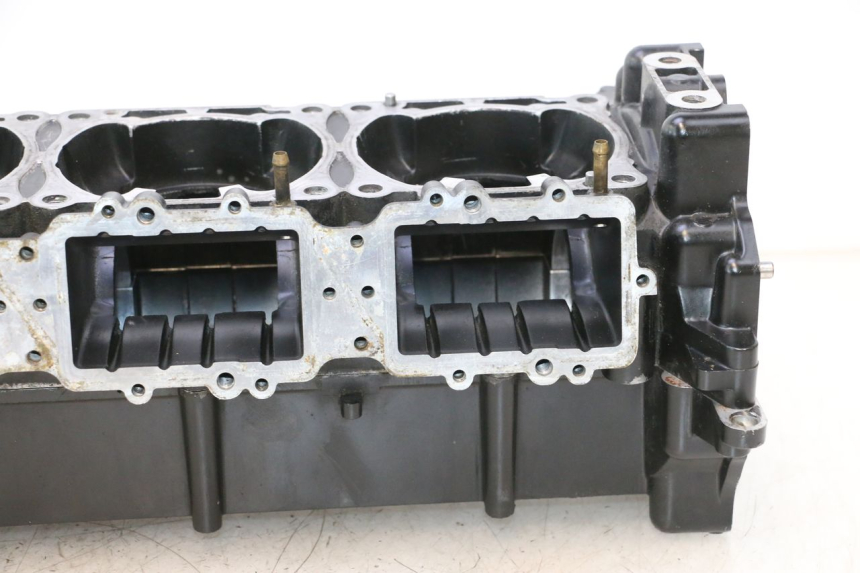 photo de CARTER BAS MOTEUR YAMAHA WAVE RUNNER GP R 1200 (2000 - 2003) - Détails caractéristiques