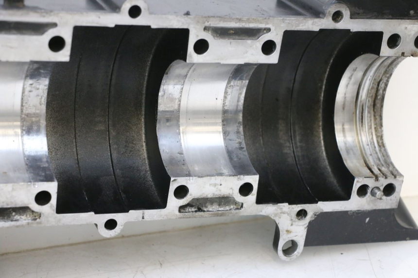 photo de CARTER BAS MOTEUR YAMAHA WAVE RUNNER GP R 1200 (2000 - 2003) - Vue d’ensemble