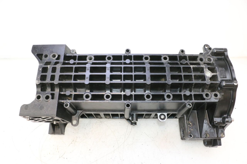photo de CARTER BAS MOTEUR YAMAHA WAVE RUNNER GP R 1200 (2000 - 2003) - État de surface