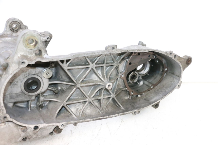 photo de CARTER BAS MOTEUR YAMAHA X-MAX XMAX 125 (2010 - 2013) - Points de fixation