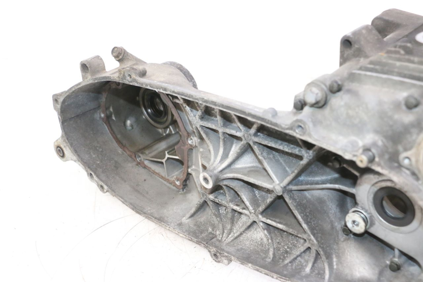 photo de CARTER BAS MOTEUR YAMAHA XMAX X-MAX 125 (2006 - 2009) - Zoom état d’usage