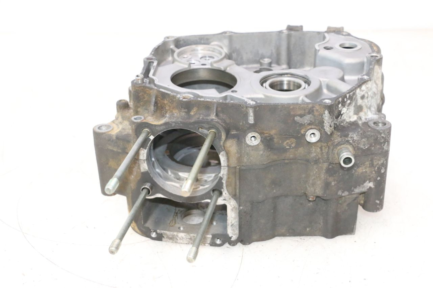 photo de CARTER BAS MOTEUR SMC XROAD 150 - Points de fixation