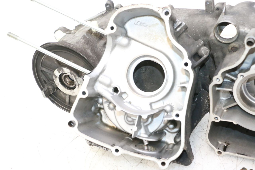 photo de CARTER BAS MOTEUR YAMAHA YP MAJESTY 125 (1998 - 2001) - Focus structure
