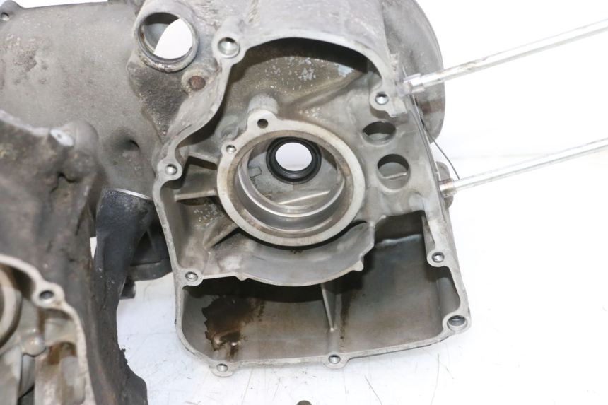photo de CARTER BAS MOTEUR YAMAHA YP MAJESTY 125 (1998 - 2001) - Focus structure