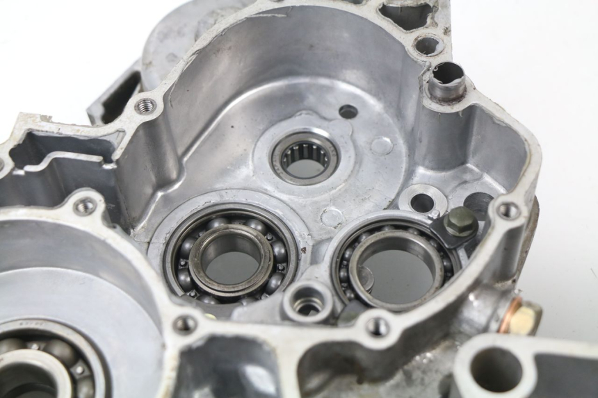 photo de CARTER BAS MOTEUR YAMAHA YZ 125 (1998 - 2005) - Angle alternatif