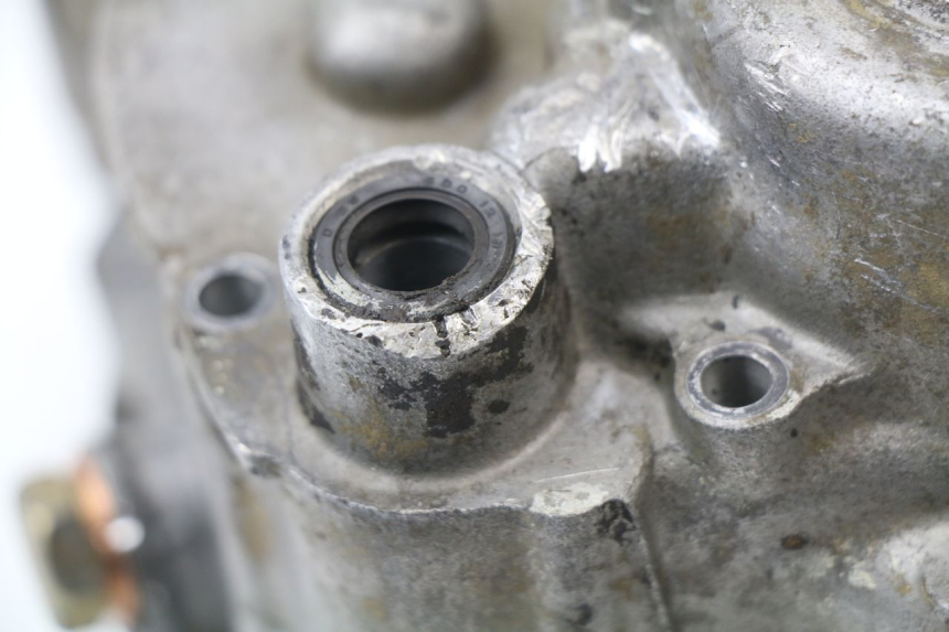 photo de CARTER BAS MOTEUR YAMAHA YZ 125 (1998 - 2005) - Gros plan technique