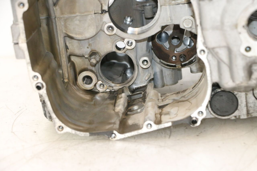 photo de CARTER BAS MOTEUR YAMAHA YZF R GENESIS 750 (1993 - 1998) - Détails caractéristiques