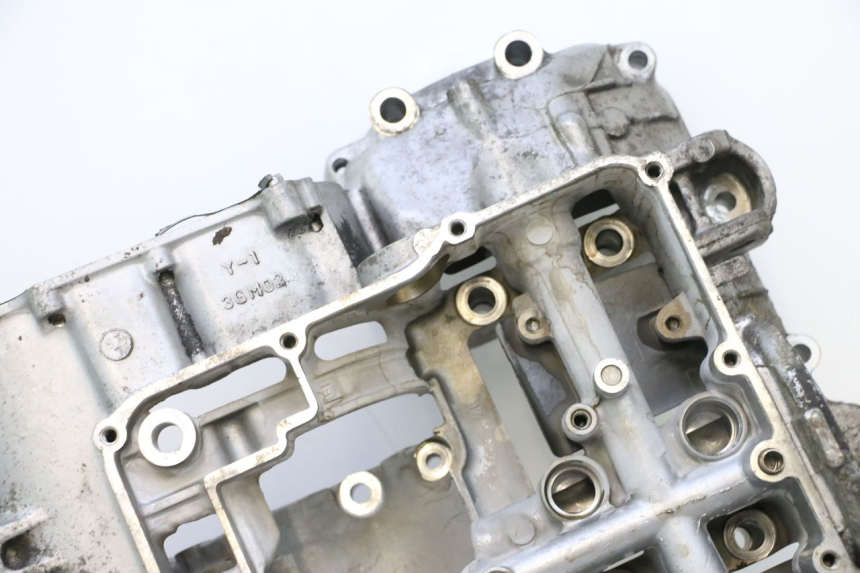 photo de CARTER BAS MOTEUR YAMAHA YZF R GENESIS 750 (1993 - 1998) - Focus structure