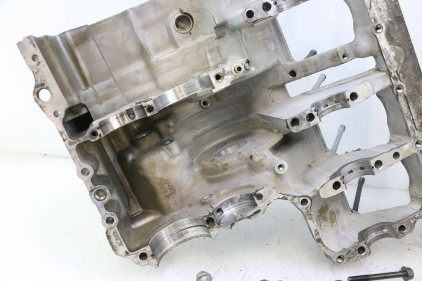 photo de CARTER BAS MOTEUR YAMAHA YZF R GENESIS 750 (1993 - 1998) - Vue principale