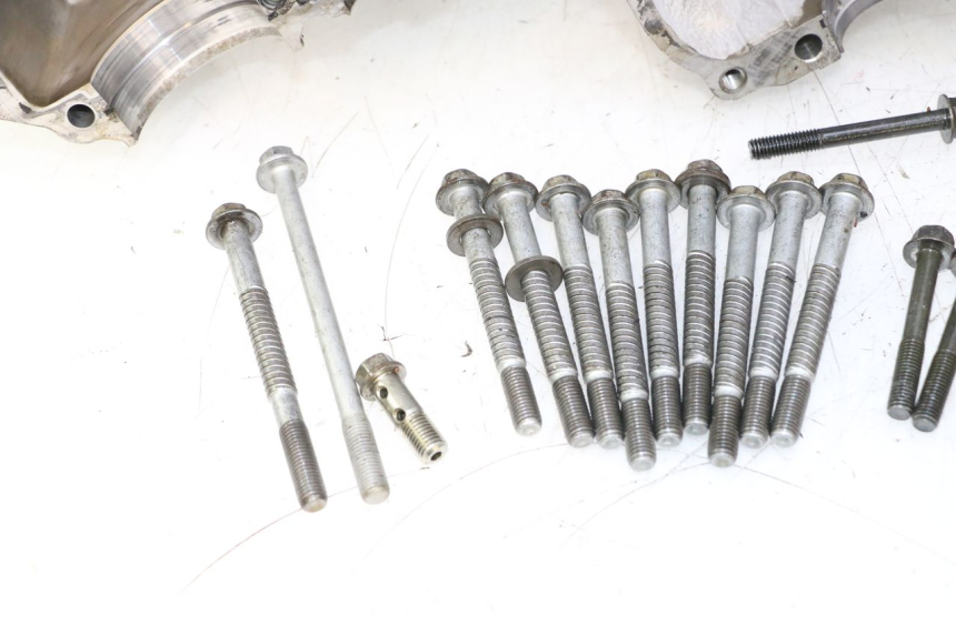 photo de CARTER BAS MOTEUR YAMAHA YZF R GENESIS 750 (1993 - 1998) - Marquages et références